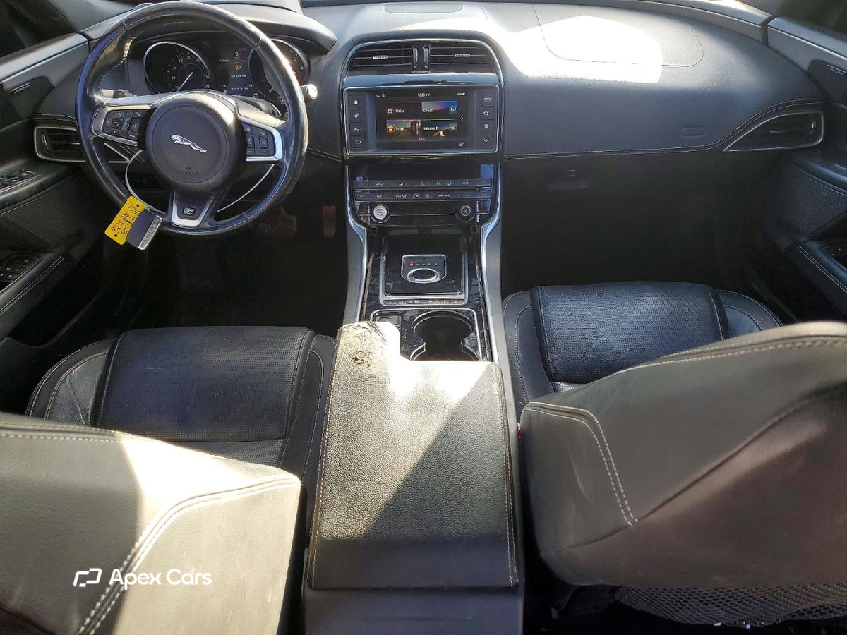 Jaguar XE 2017