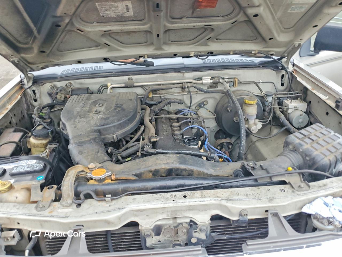 Nissan Navara (Frontier) 2000