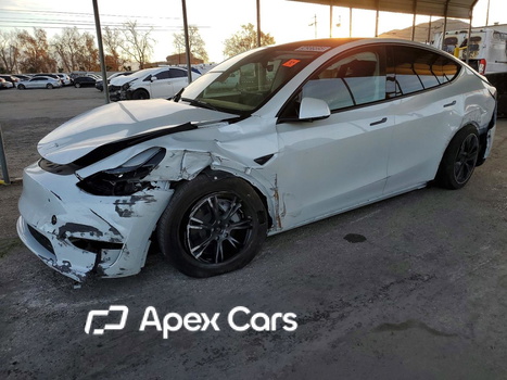Tesla Model Y 2024 - Zdjęcie 1 z 13