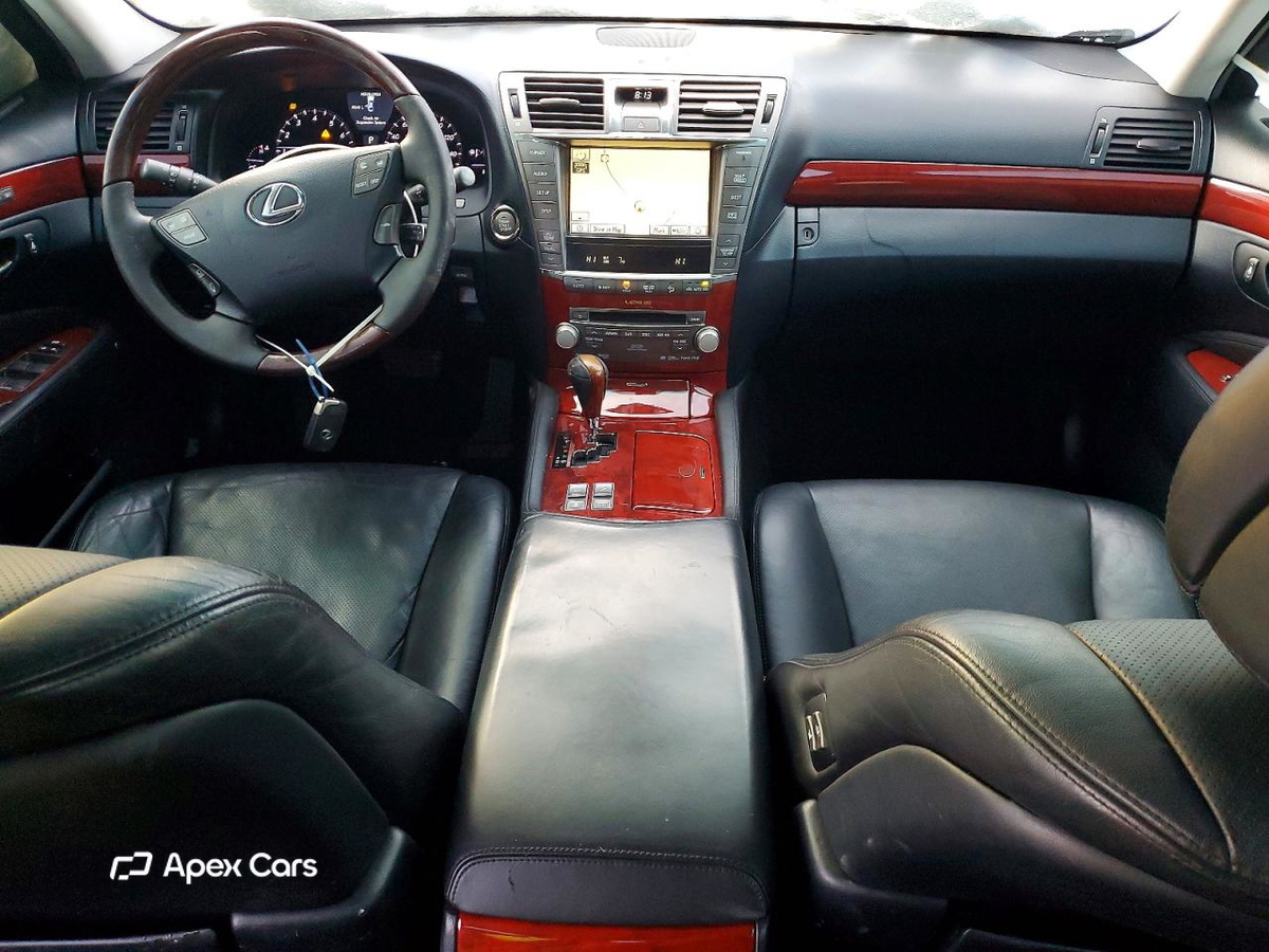 Lexus LS 2011