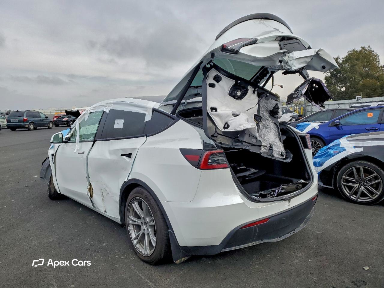 Tesla Model Y 2023