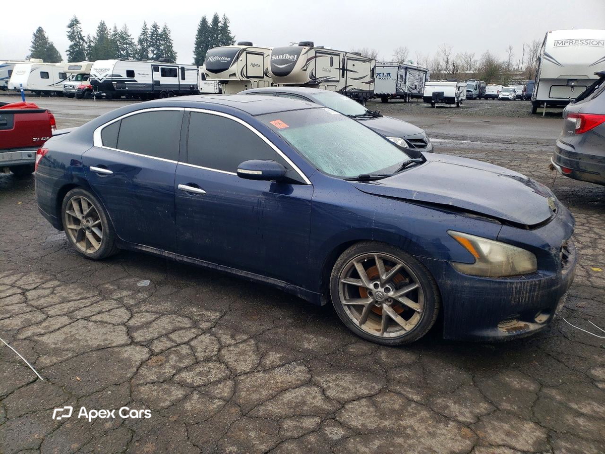 Nissan Maxima 2011