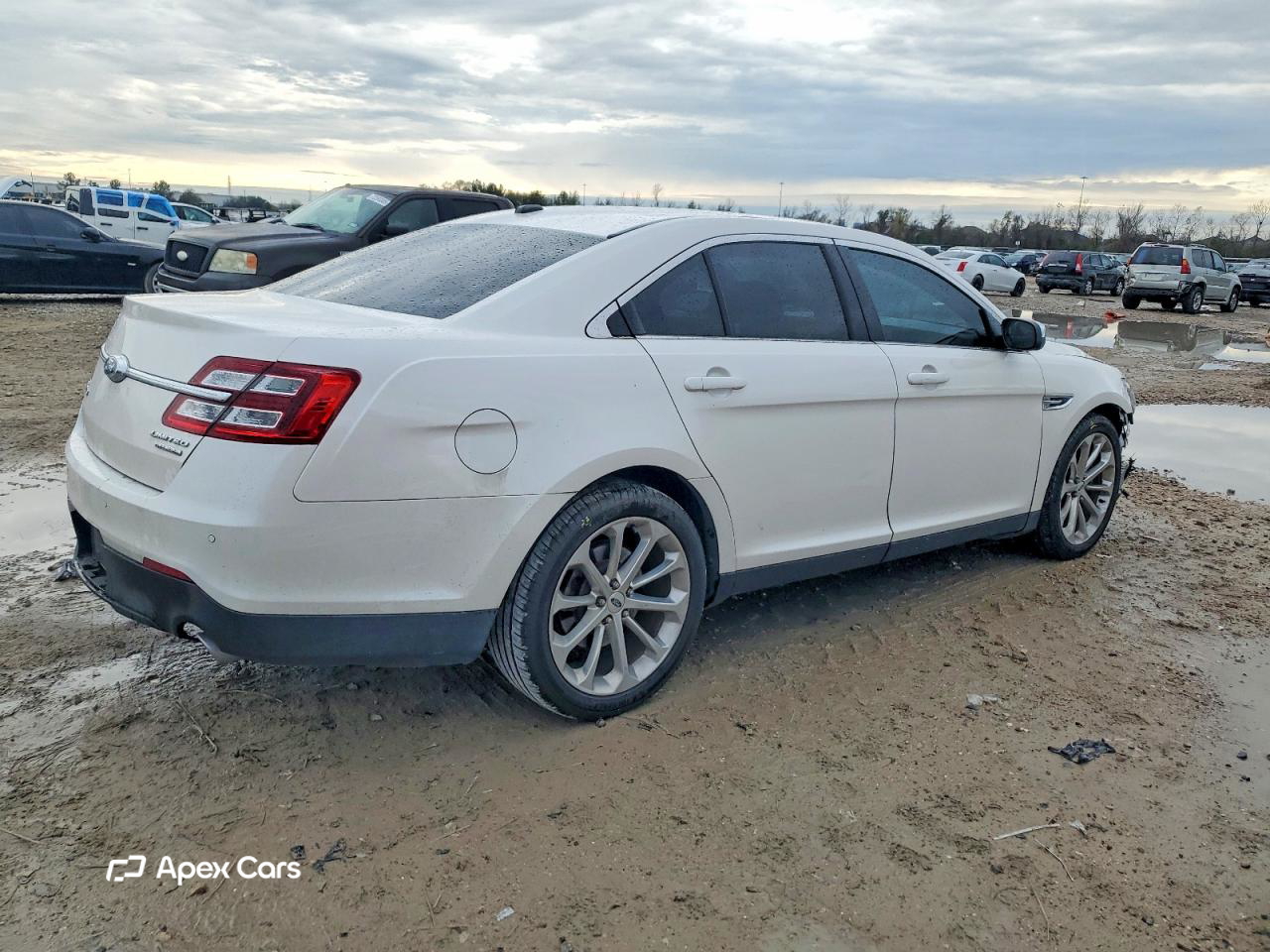 Ford Taurus 2018