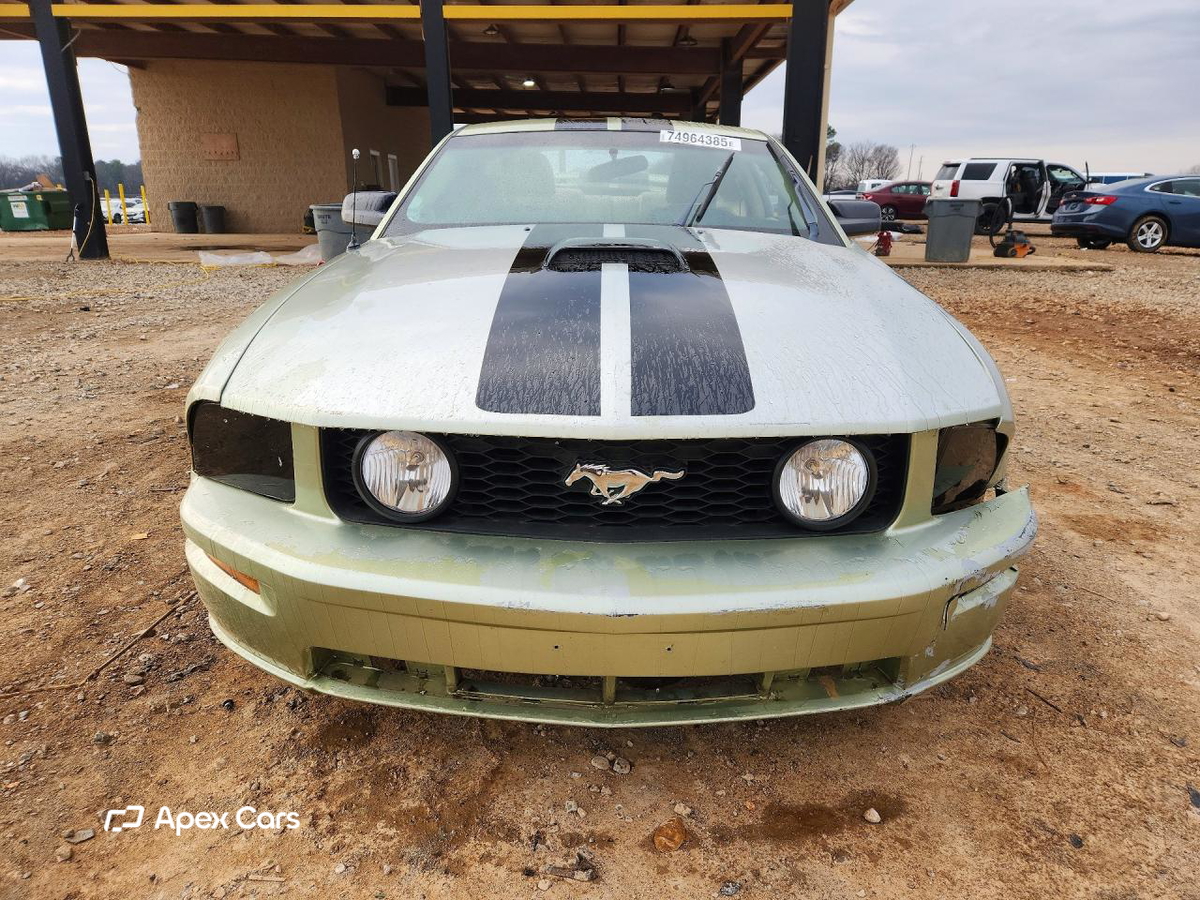 Ford Mustang 2005