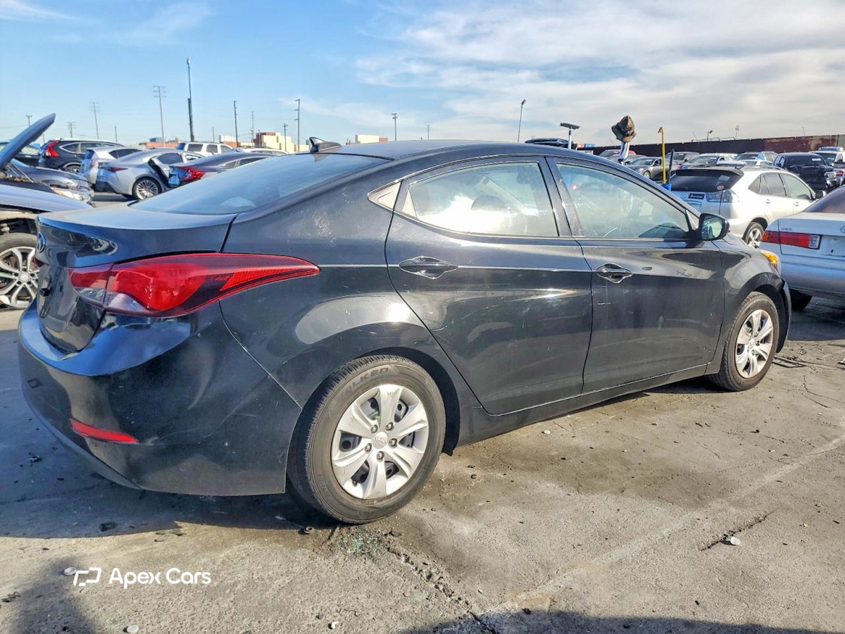 Hyundai Elantra 2016