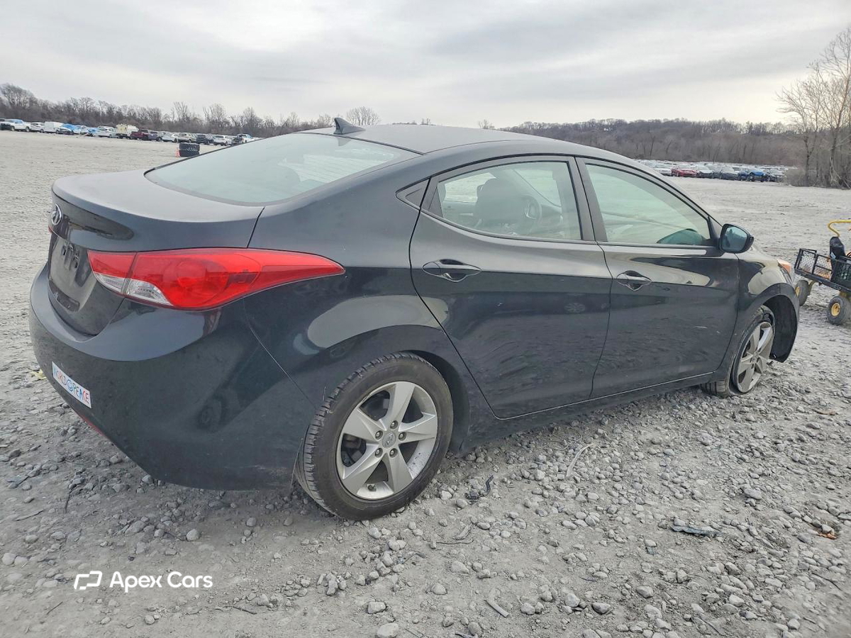 Hyundai Elantra 2012