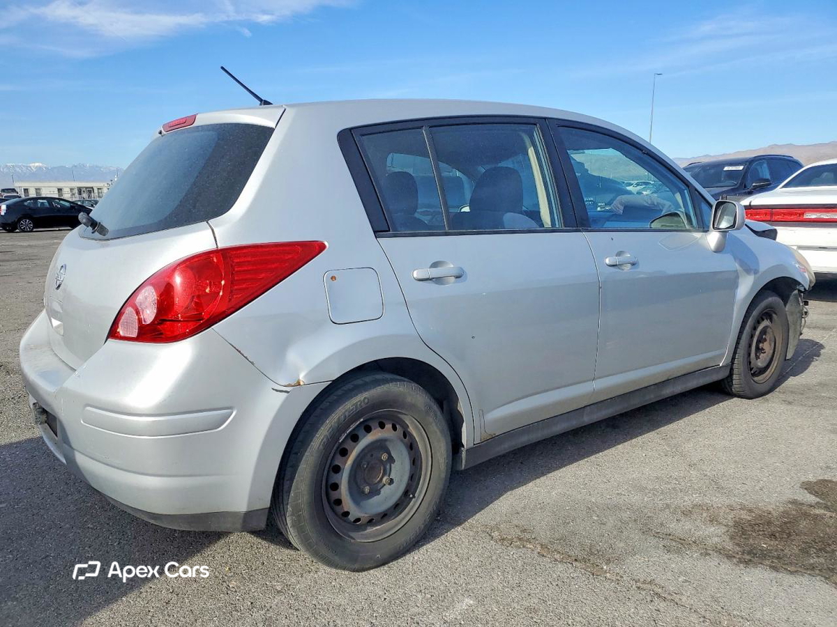 Versa 2008