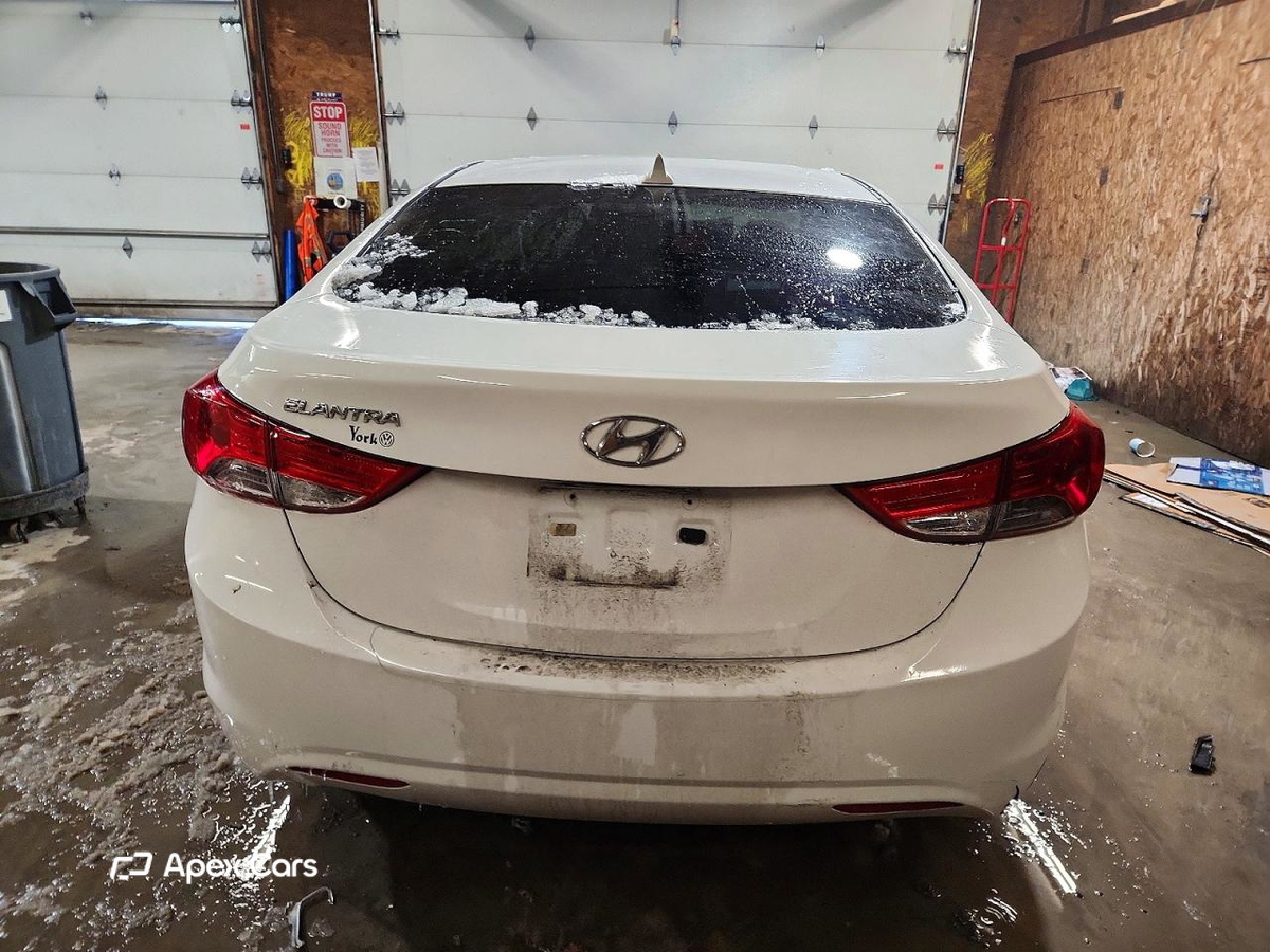 Hyundai Elantra 2013