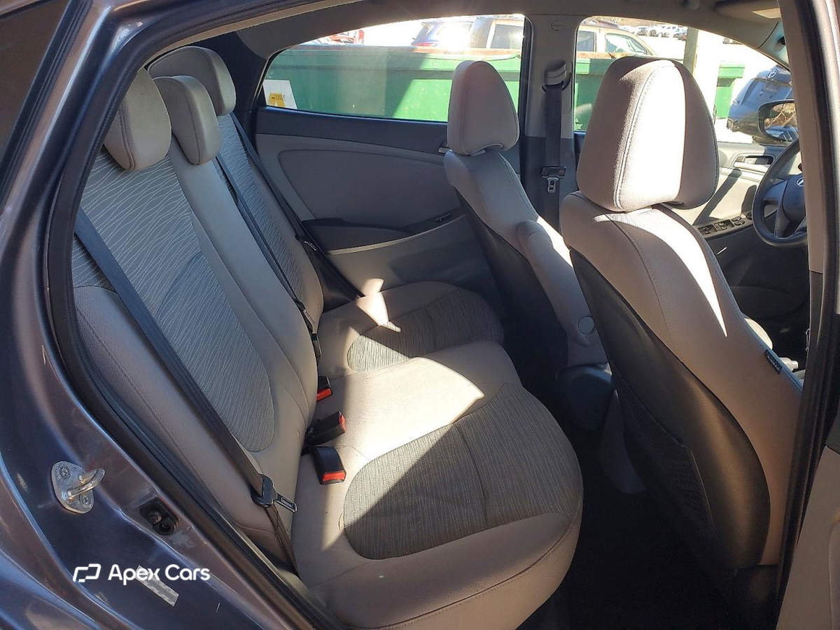 Hyundai Accent 2015