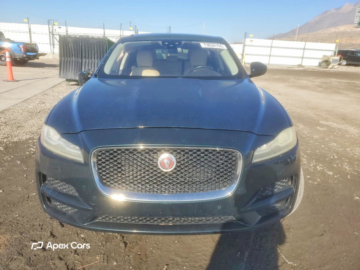 Jaguar F-Pace 2017