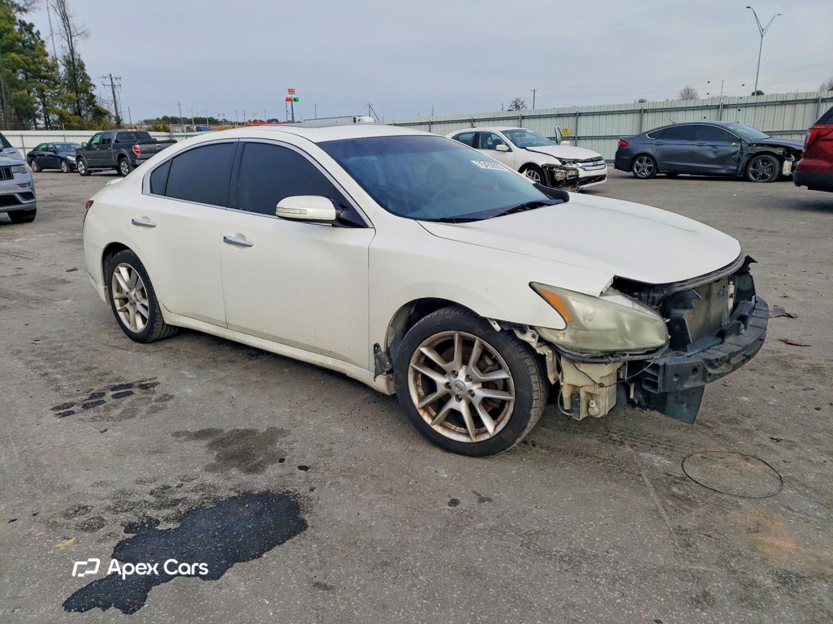 Nissan Maxima 2011