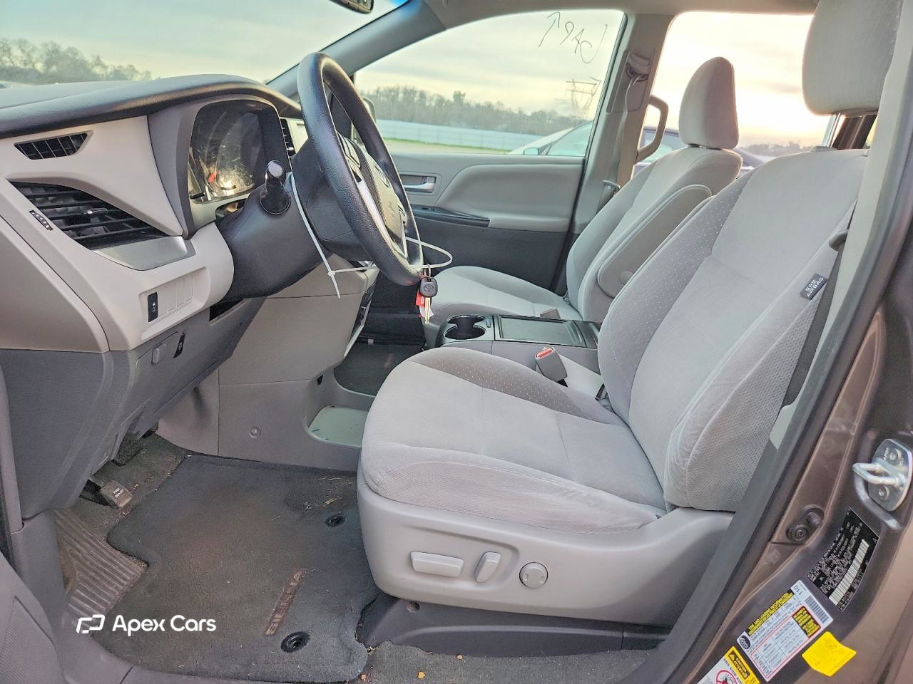 Toyota Sienna 2016