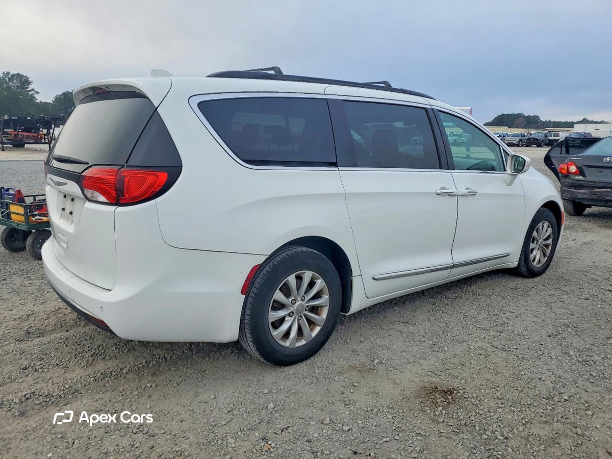 Chrysler Pacifica 2017