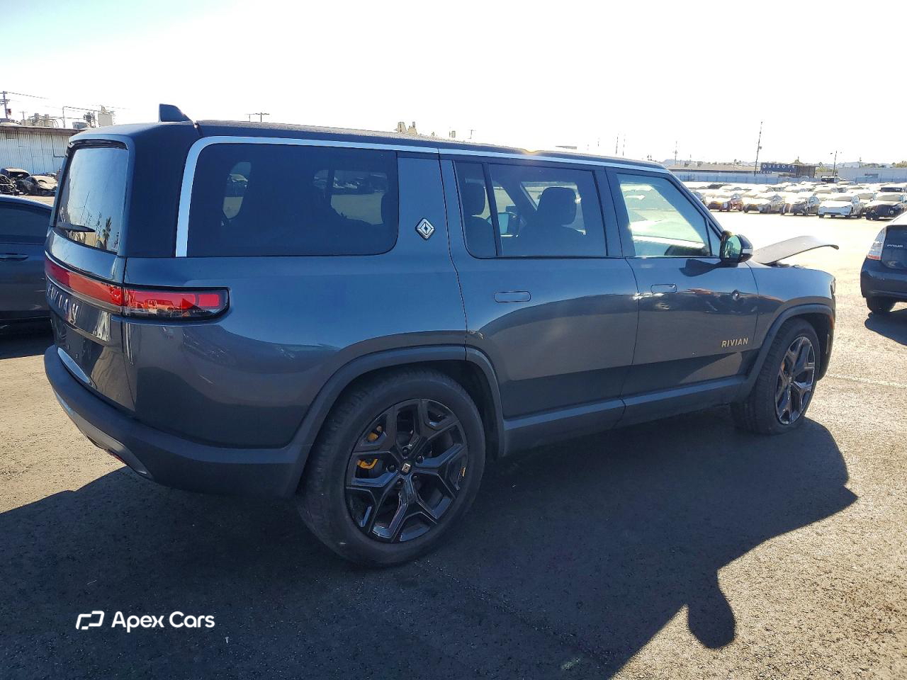 Rivian R1S 2023