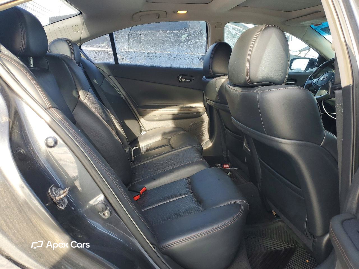 Nissan Maxima 2010