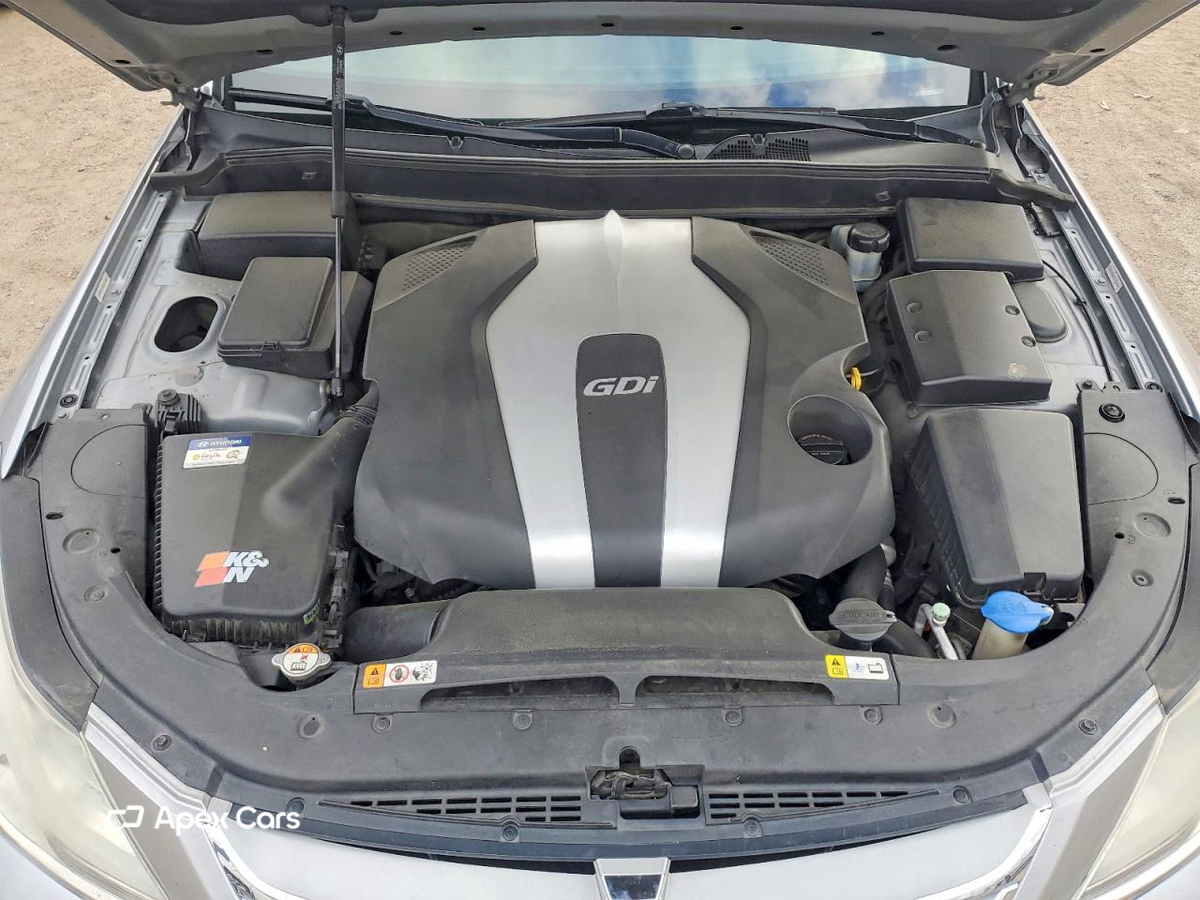 Hyundai Genesis 2012