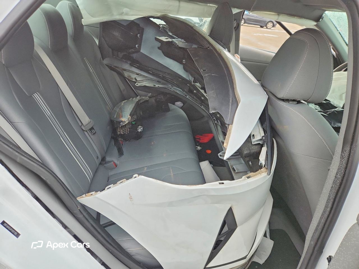 Hyundai Elantra 2023