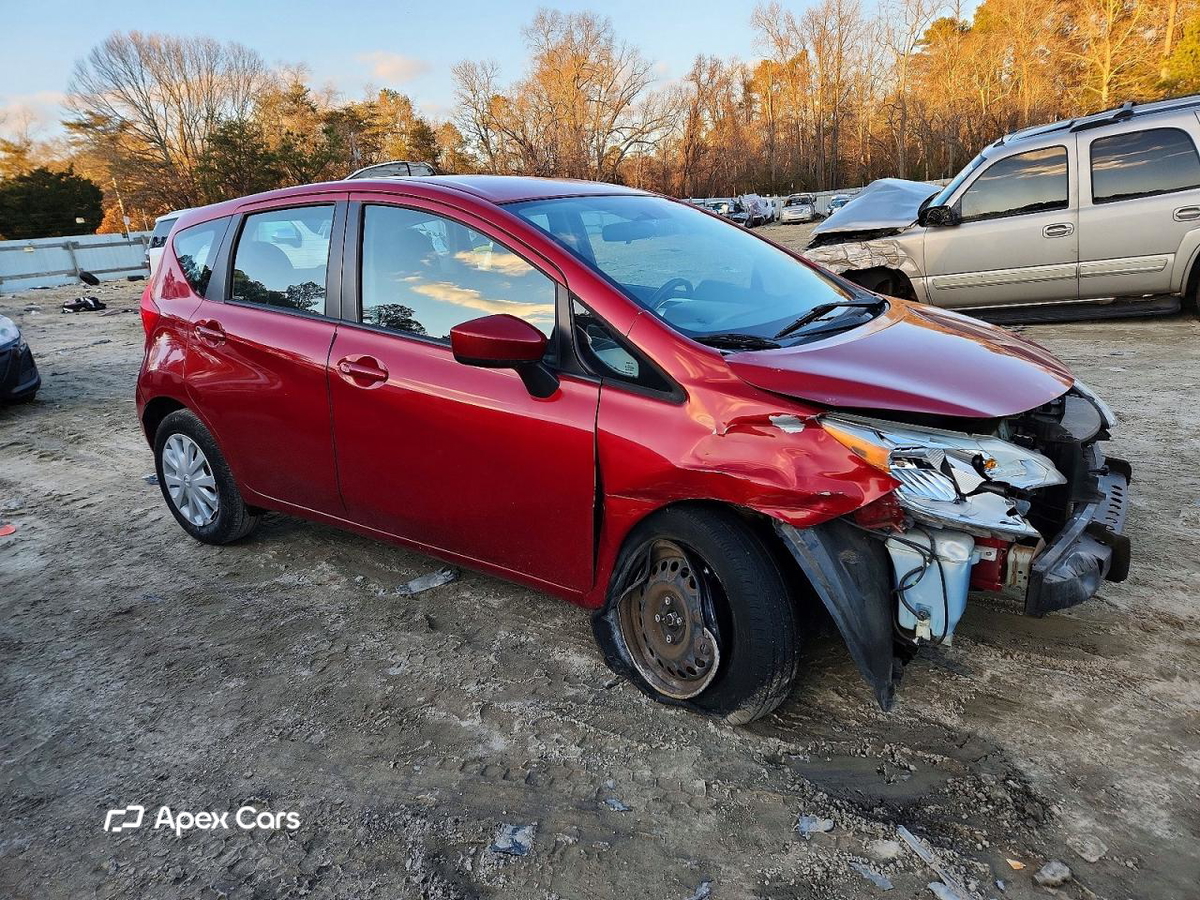 Nissan Versa 2015