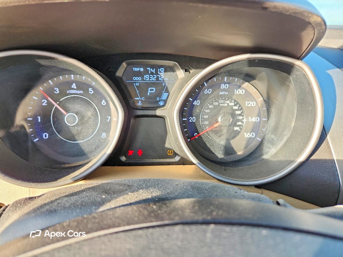 Hyundai Elantra 2013