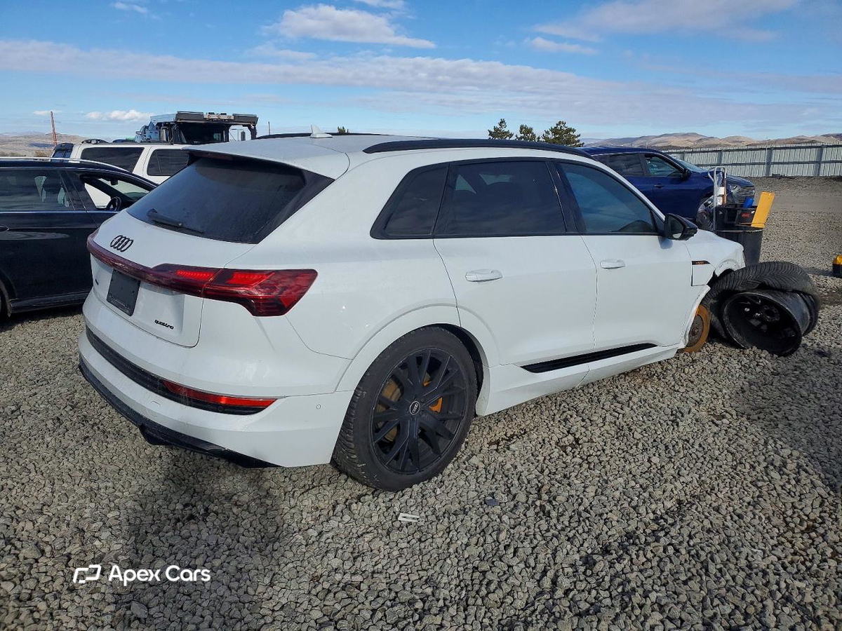 Audi e-tron 2022
