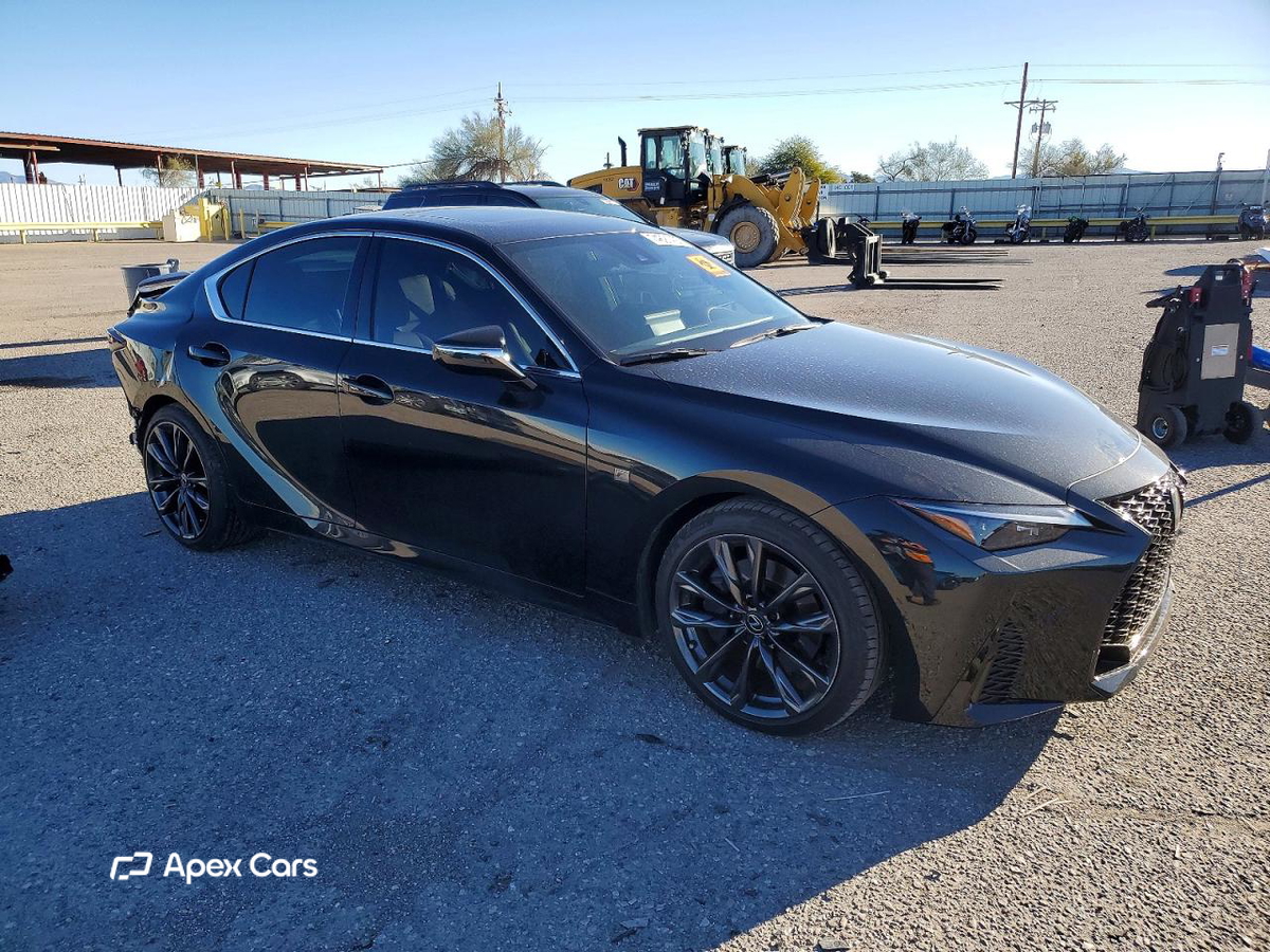 Lexus IS 2025