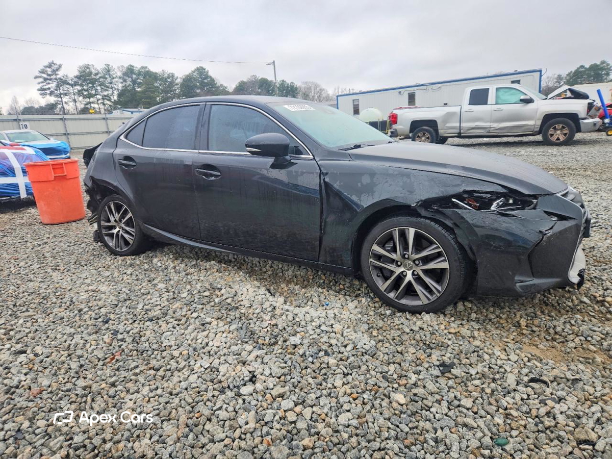 Lexus IS 2018