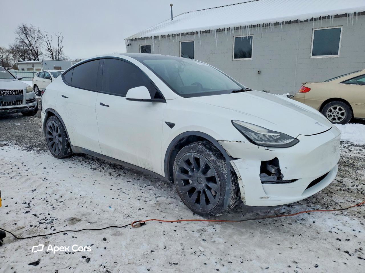 Tesla Model Y 2022
