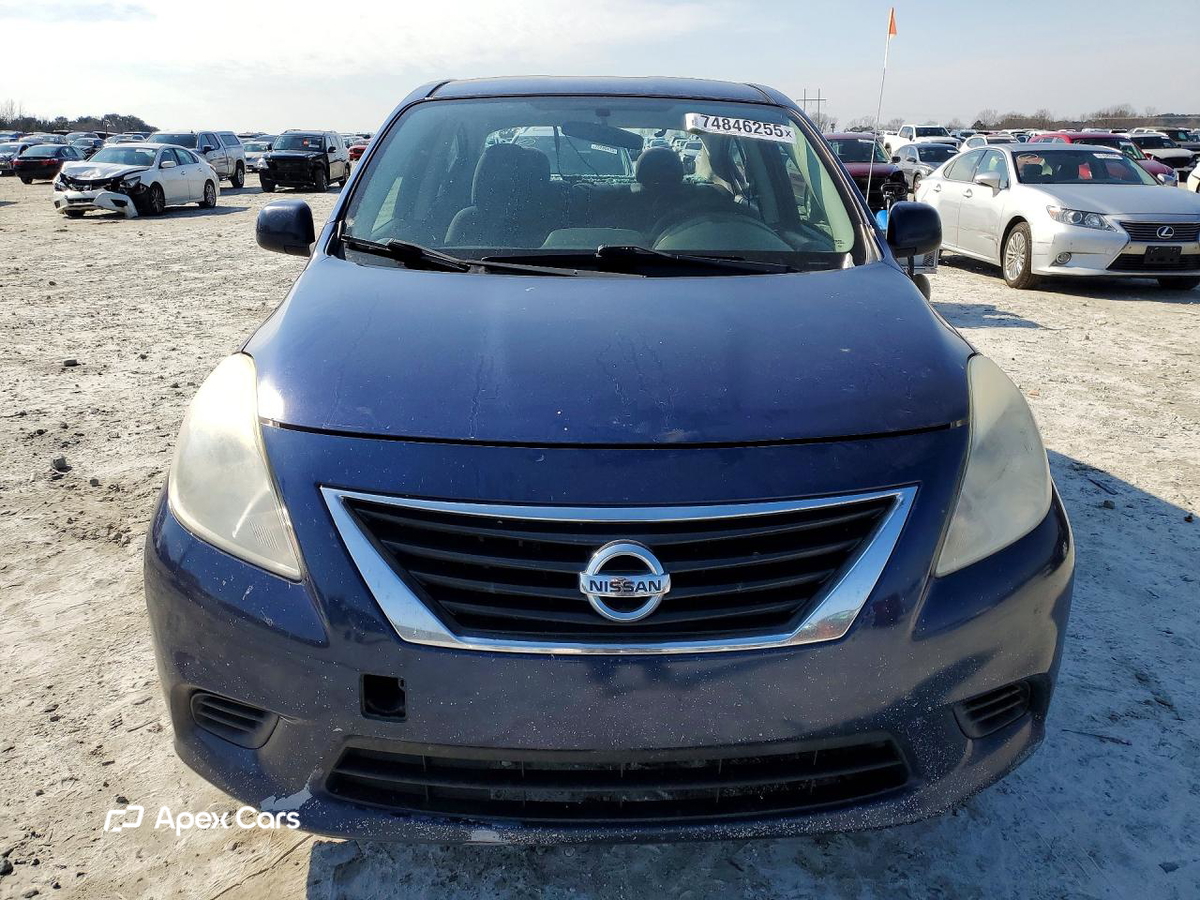 Nissan Versa 2014