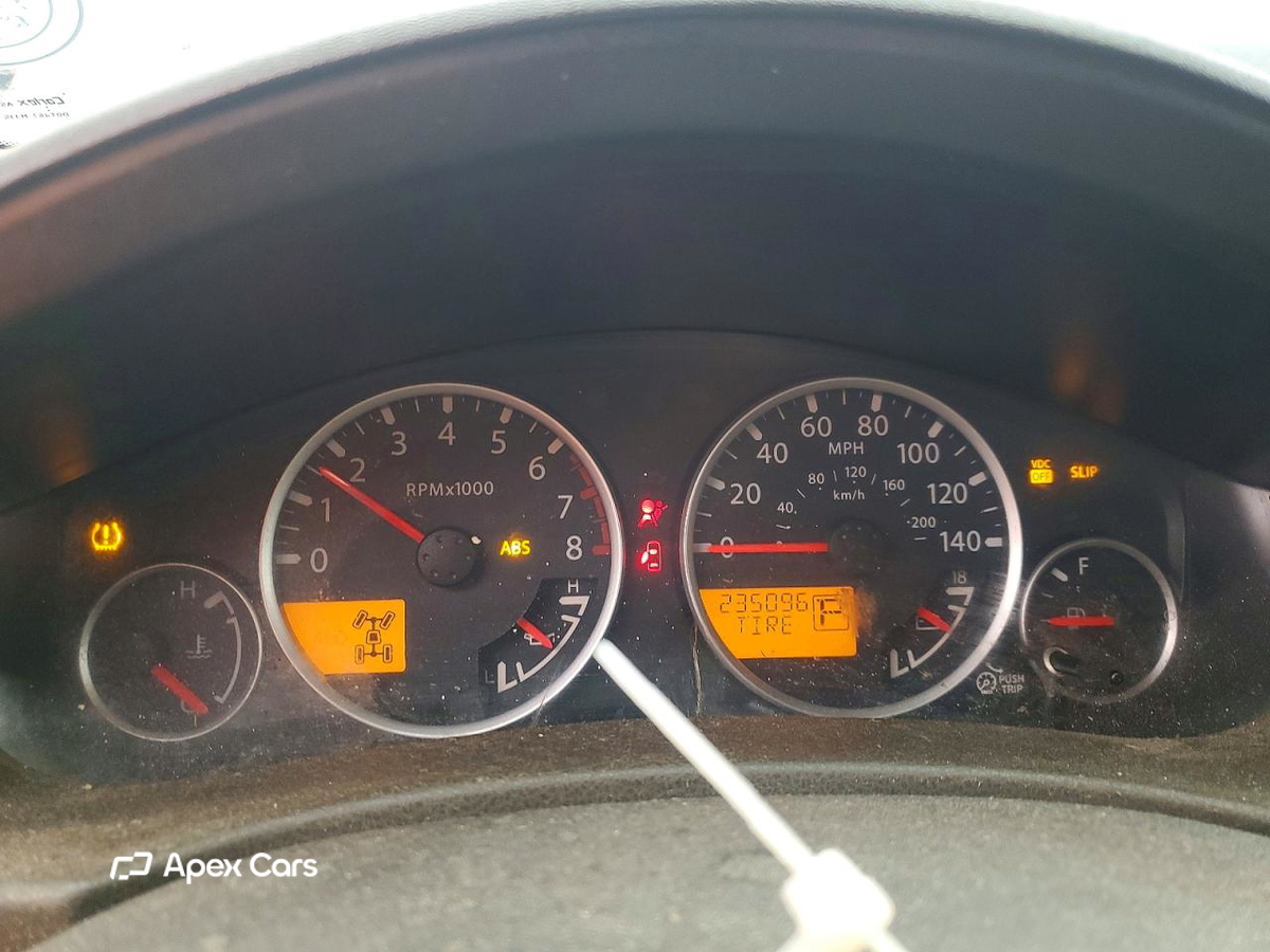 Nissan Pathfinder 2011