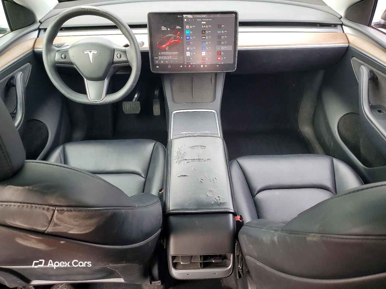 Tesla Model Y 2024