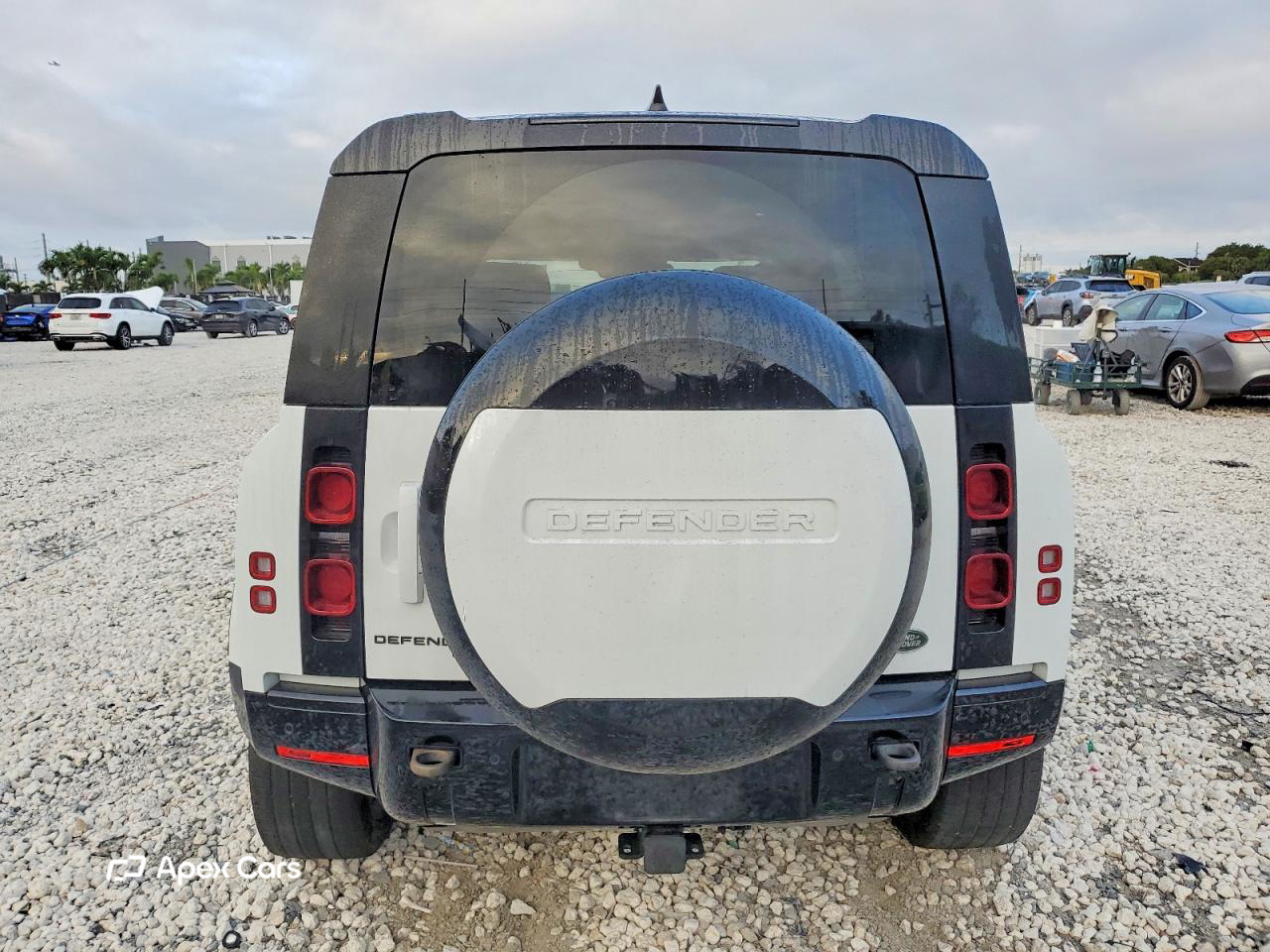 Land Rover Defender 2023