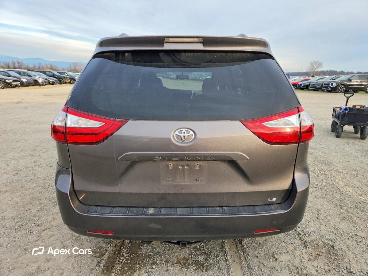 Toyota Sienna 2016