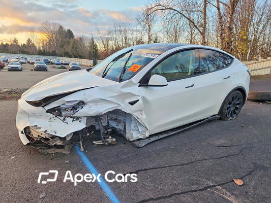 Tesla Model Y 2025 - Image 1 of 14