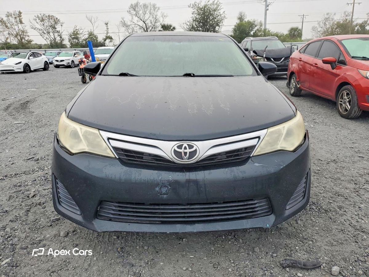 Toyota Camry 2012