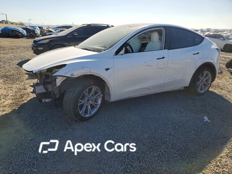 Tesla Model Y 2021 - Image 1 of 14