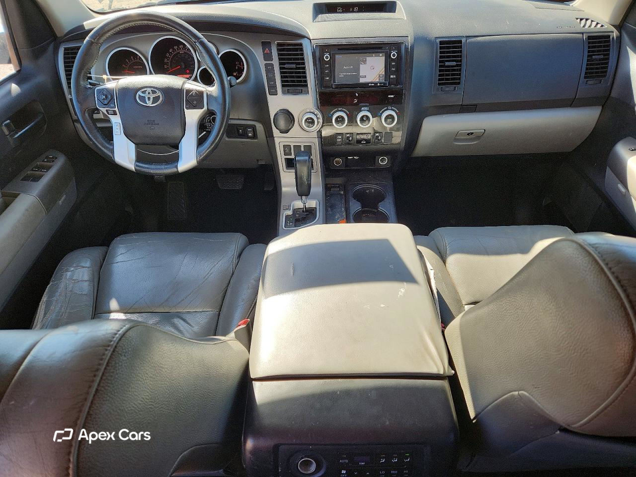 Toyota Sequoia 2016