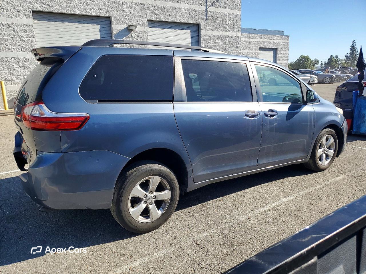 Toyota Sienna 2016