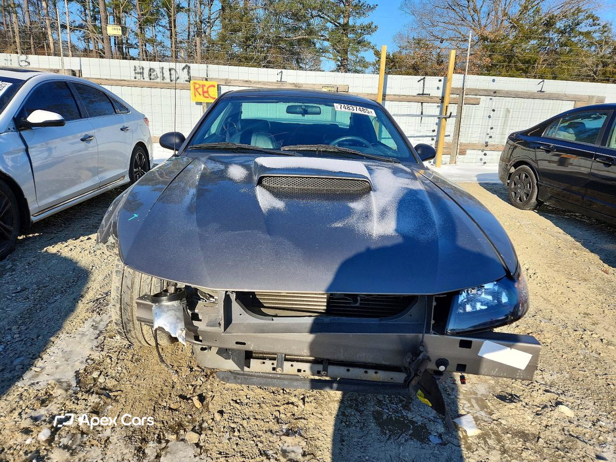 Ford Mustang 2002