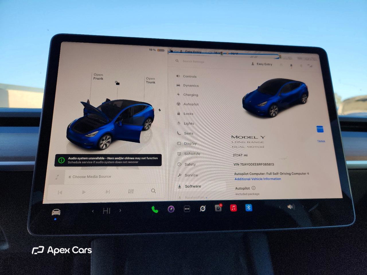 Tesla Model Y 2024