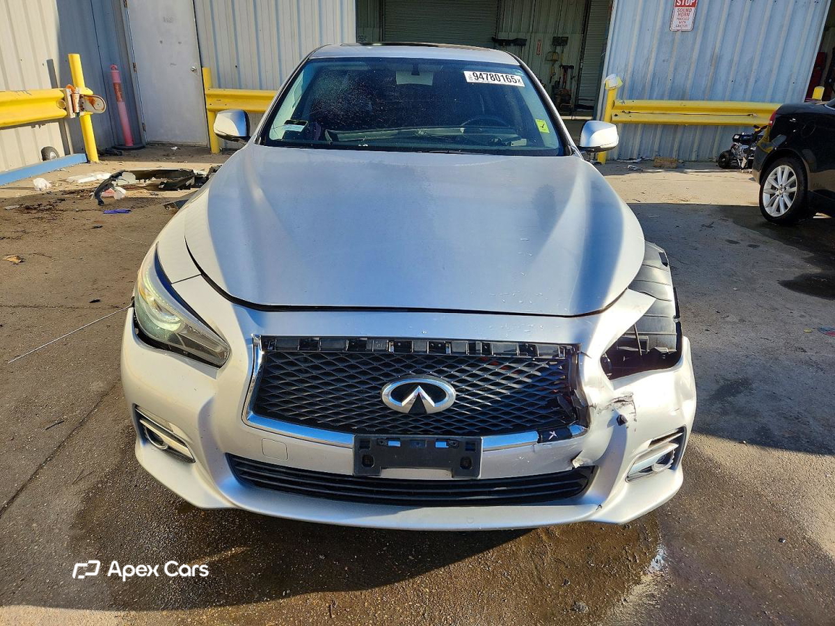Infiniti Q50 2015