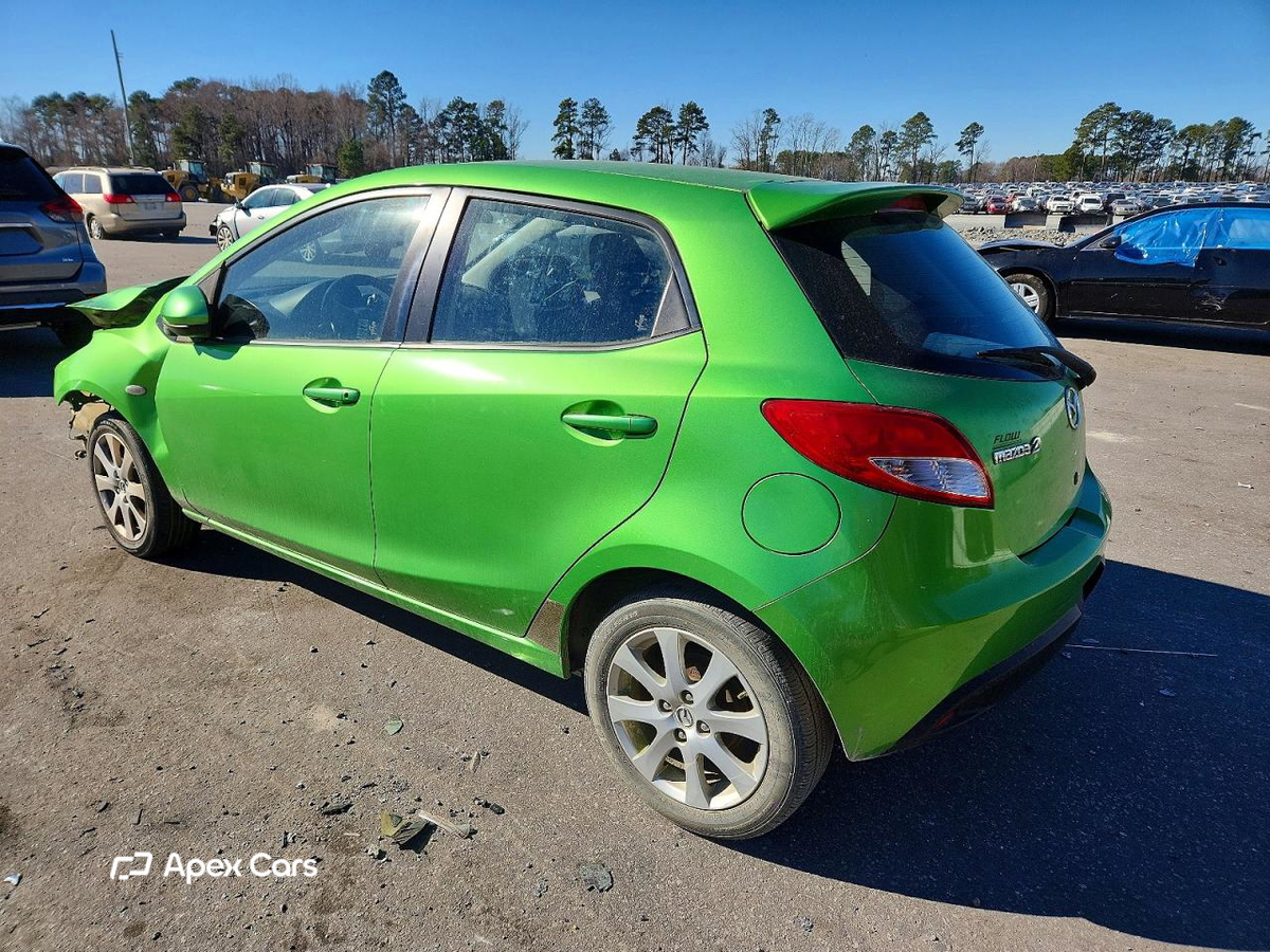 Mazda 2 2011
