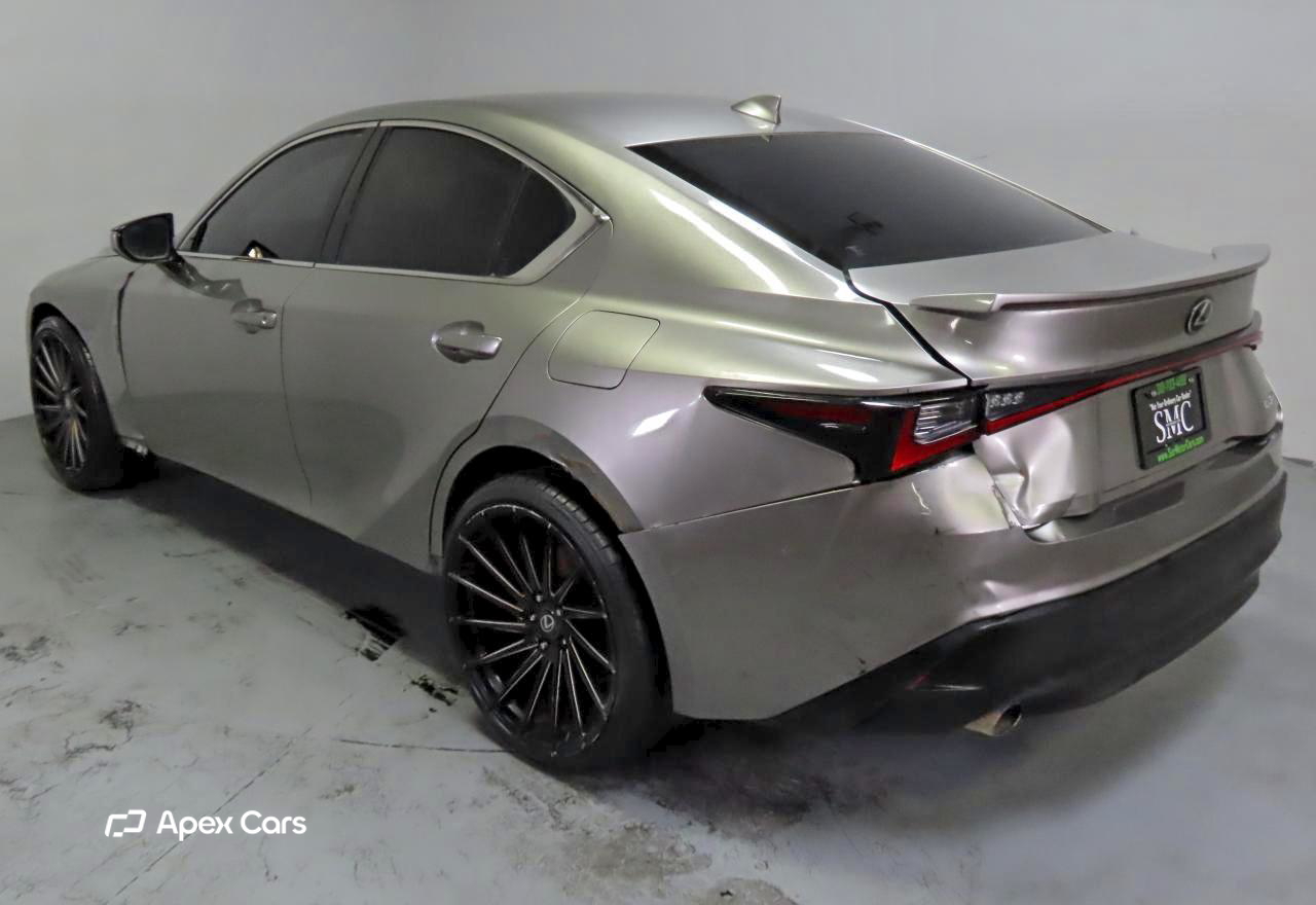 Lexus IS 2021