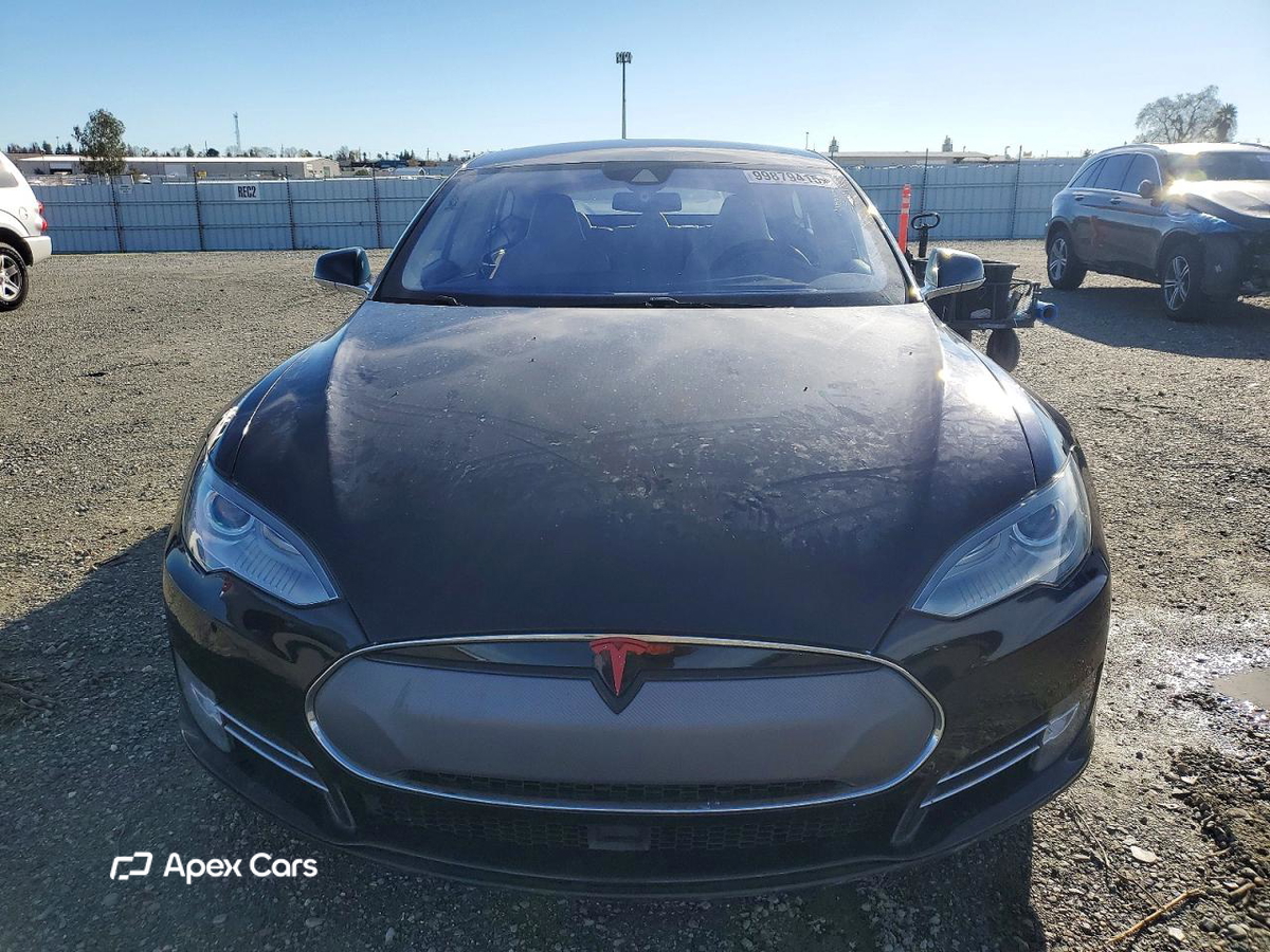 Tesla Model S 2014