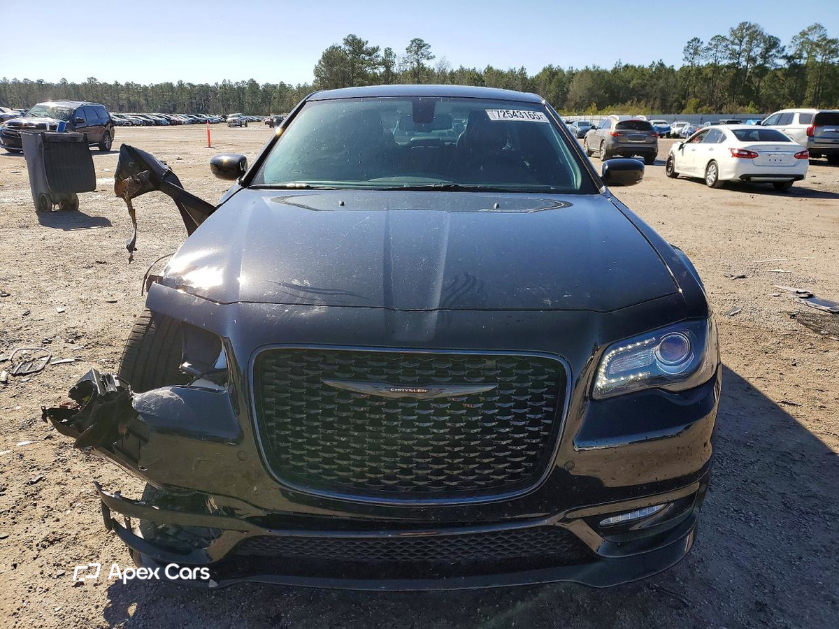 Chrysler 300 2023