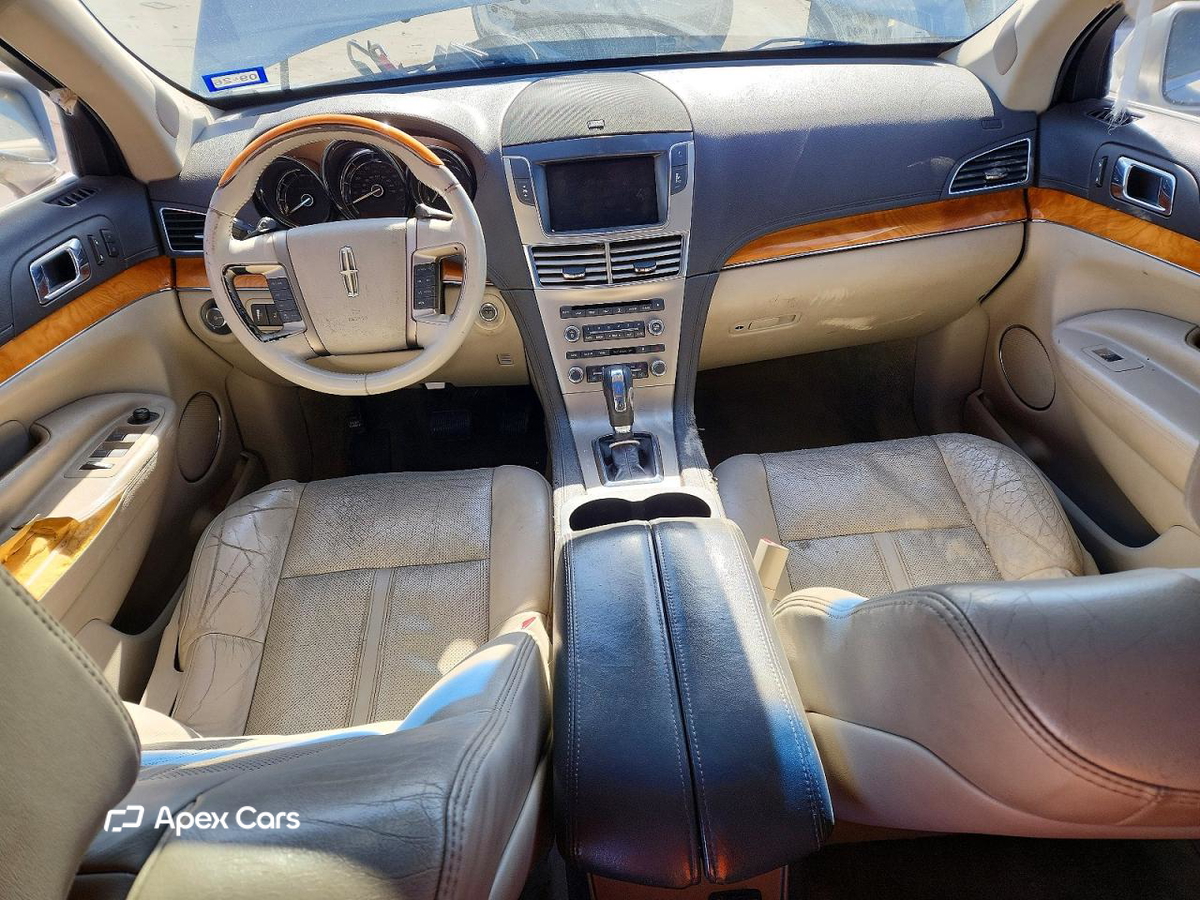 Lincoln MKT 2010