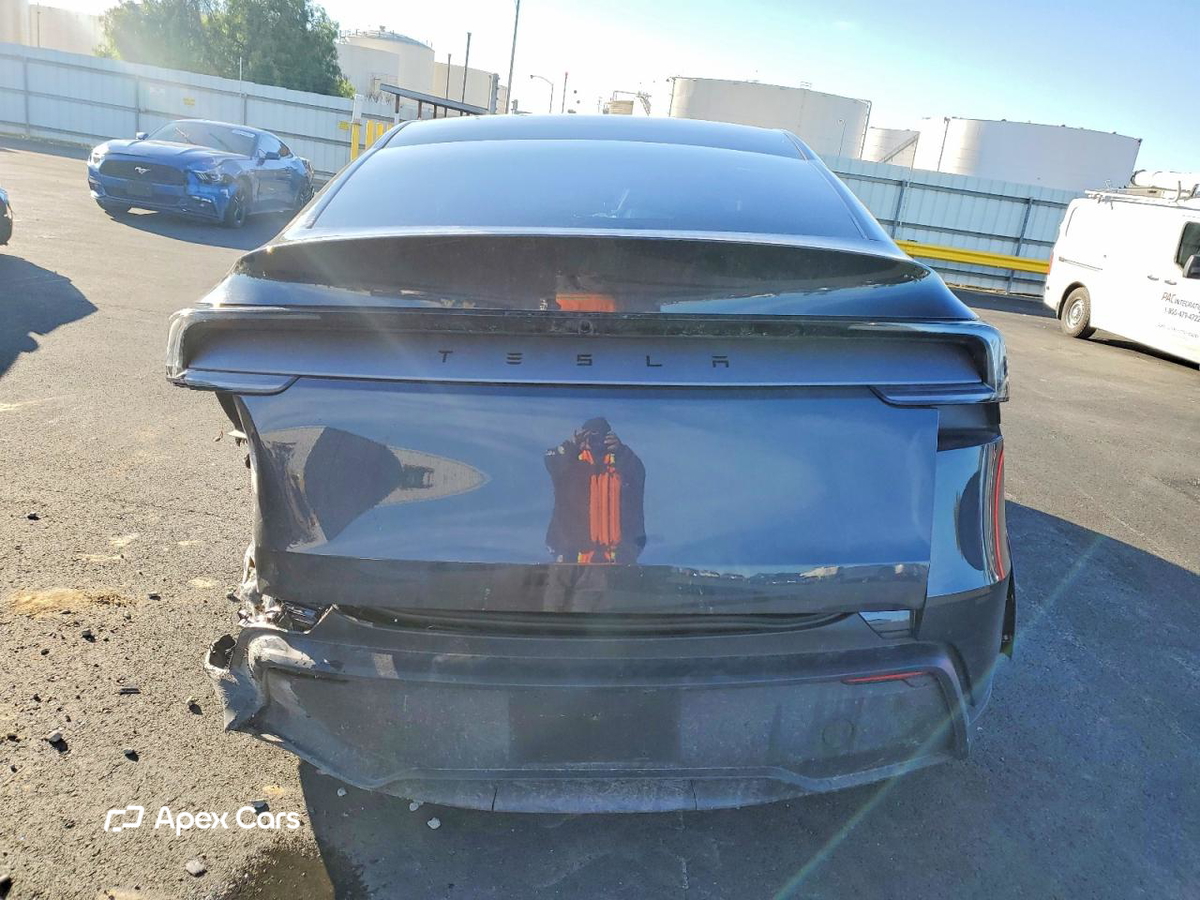 Tesla Model Y 2026