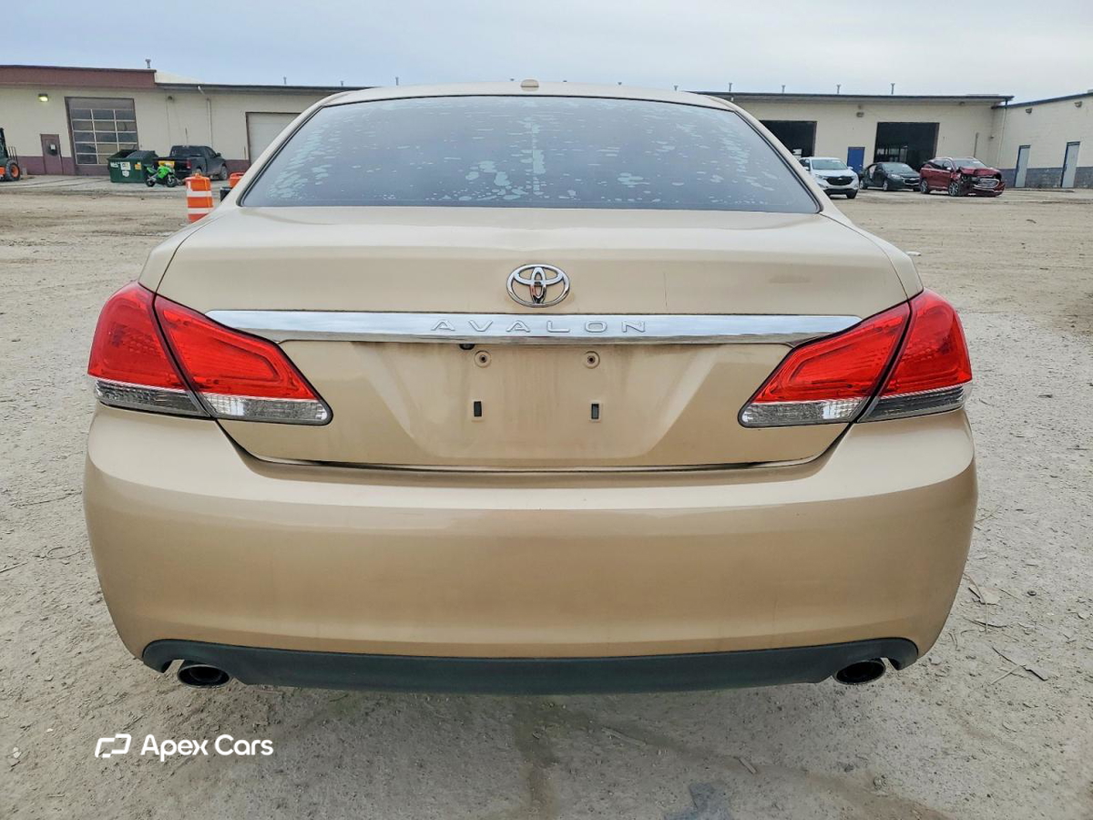 Toyota Avalon 2011