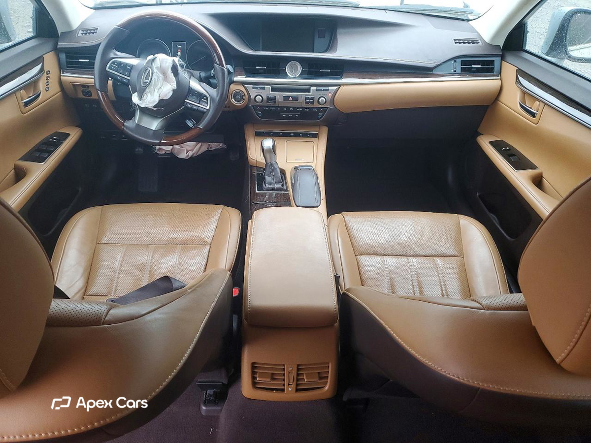 Lexus ES 2016