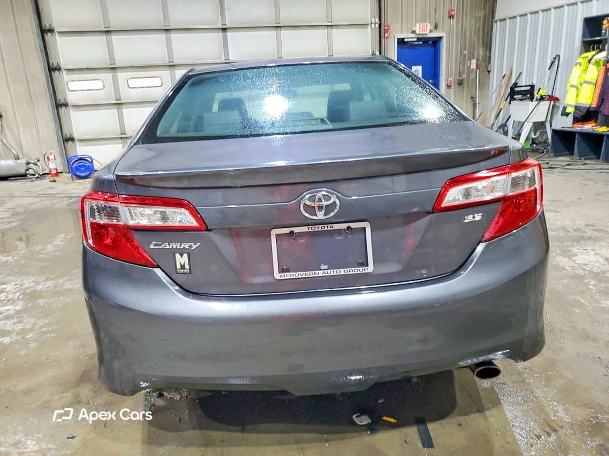 Toyota Camry 2014