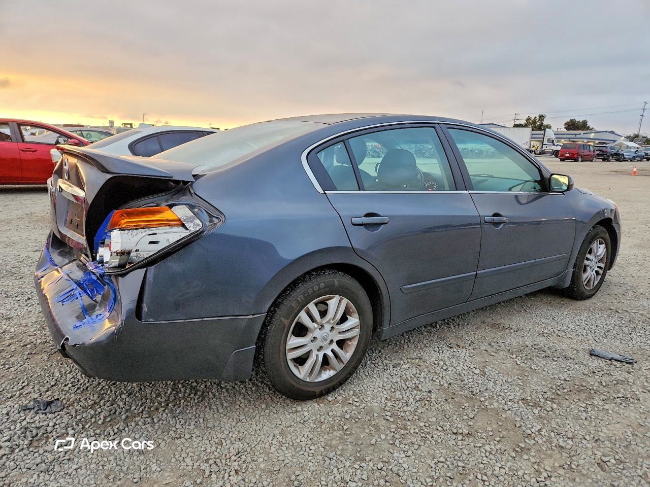 Nissan Altima 2012